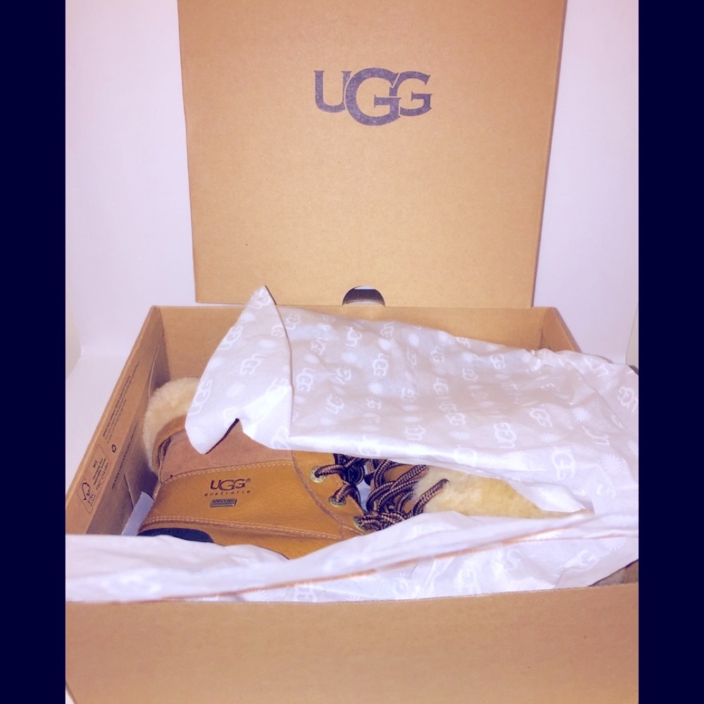 UGG - Picture 7 of 7